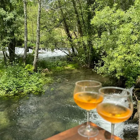 Riverlodge3 Villa