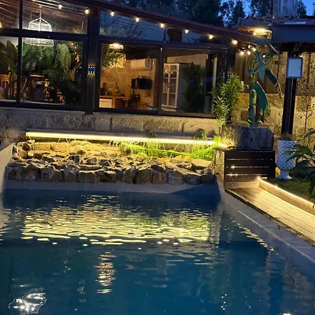Riverlodge3 Villa
